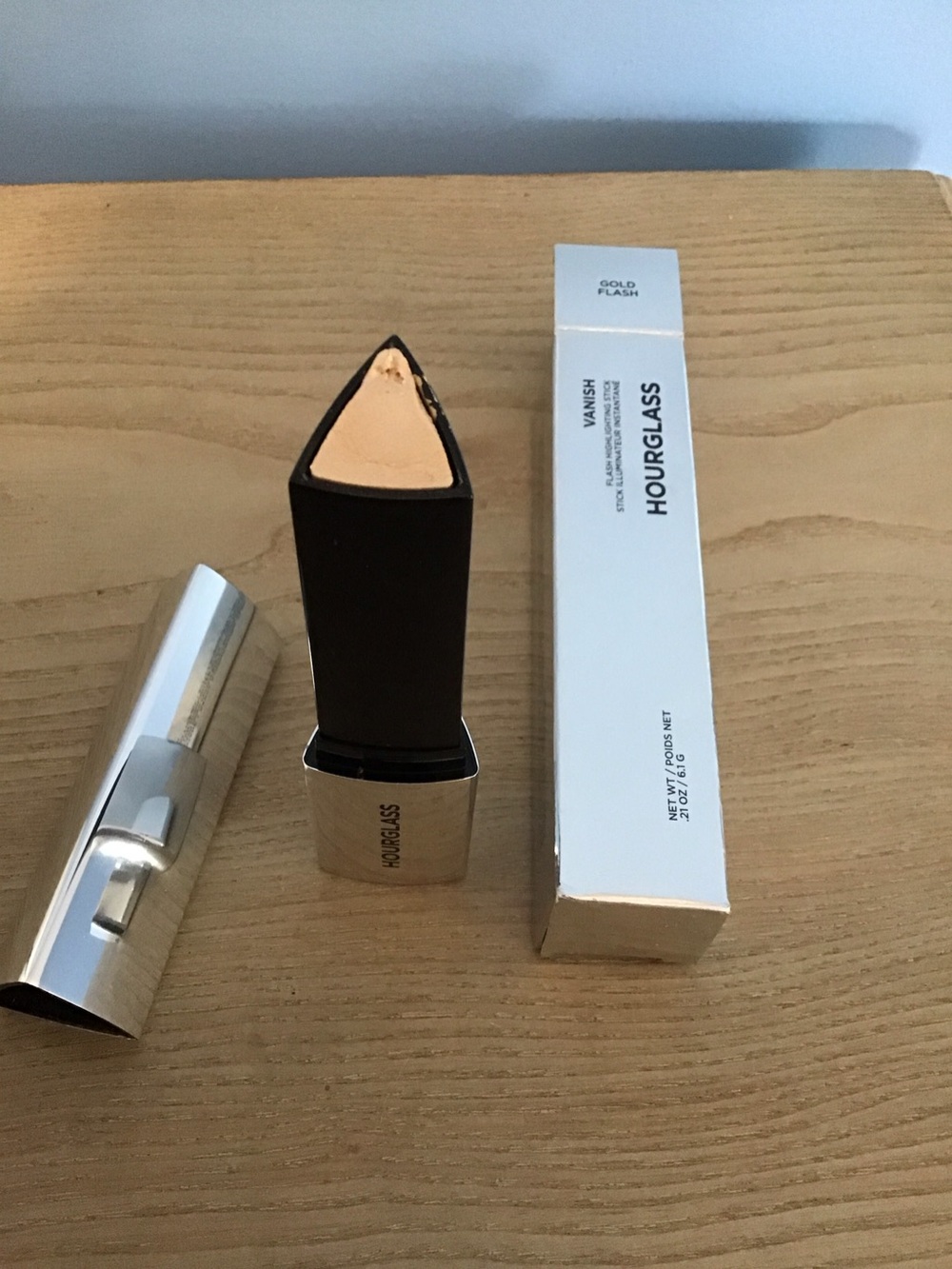 Hourglass Vanish Highlighting Stick in Gold Flash New